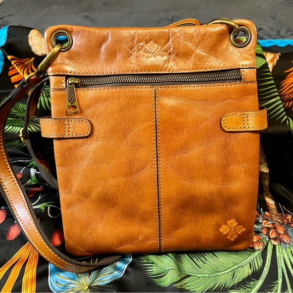 Patricia Nash Francesca Leather Embossed Crossbody Festival Boho Travel Bag Tan - Picture 3 of 14